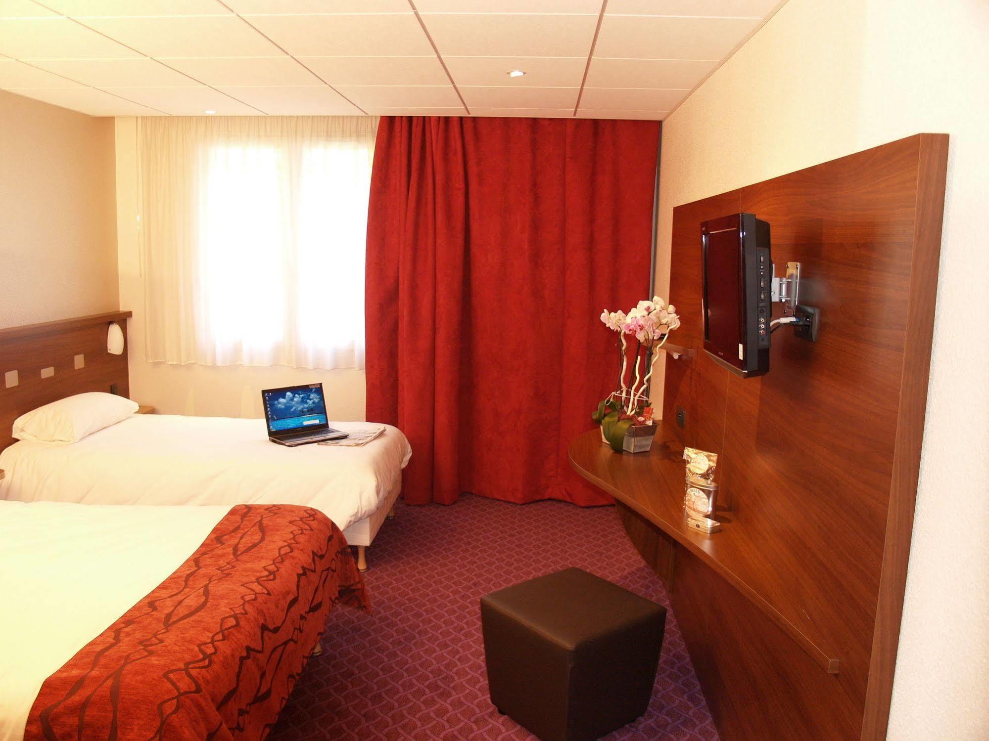 Brit Hotel Nantes Vigneux - L'Atlantel Eksteriør bilde